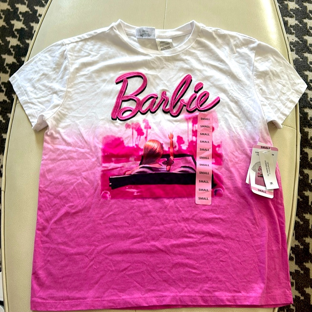 Barbie Embroidered Women’s
T-shirt S Pink/White NWT Casual Barbicore